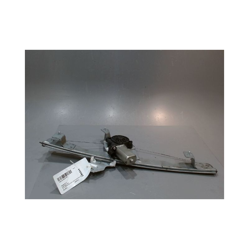 MECANISME+MOTEUR LEVE-GLACE AVANT DROIT DACIA DUSTER