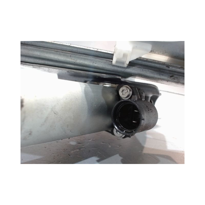 MECANISME+MOTEUR LEVE-GLACE AVANT DROIT DACIA DUSTER