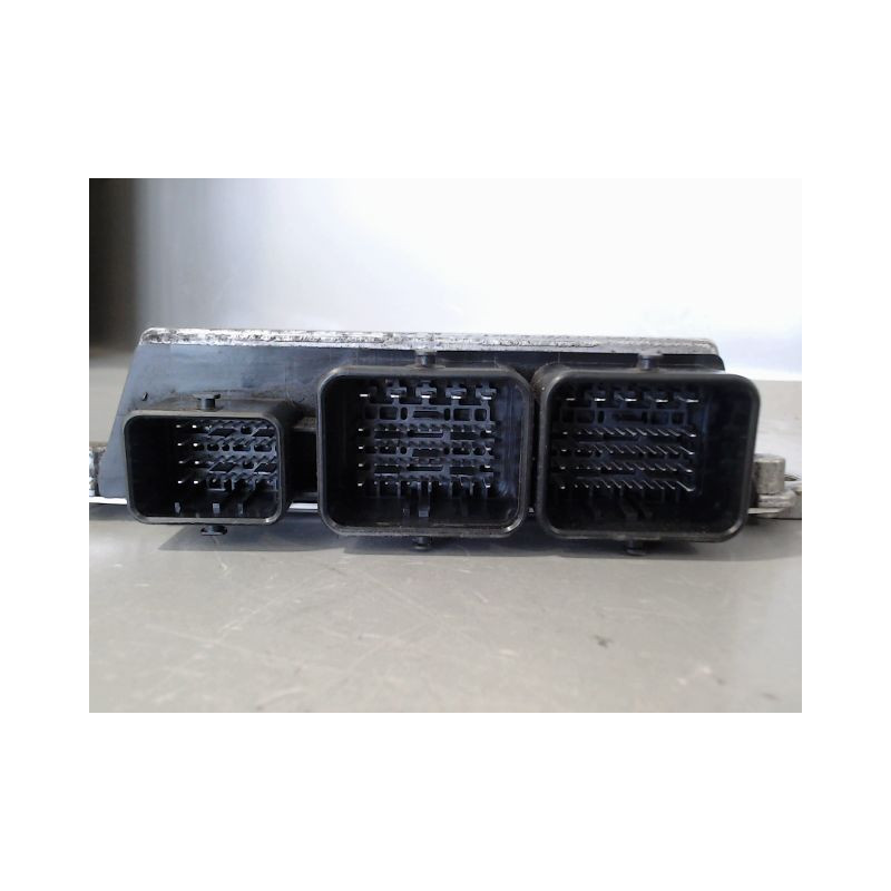 CALCULATEUR MOTEUR PEUGEOT 208