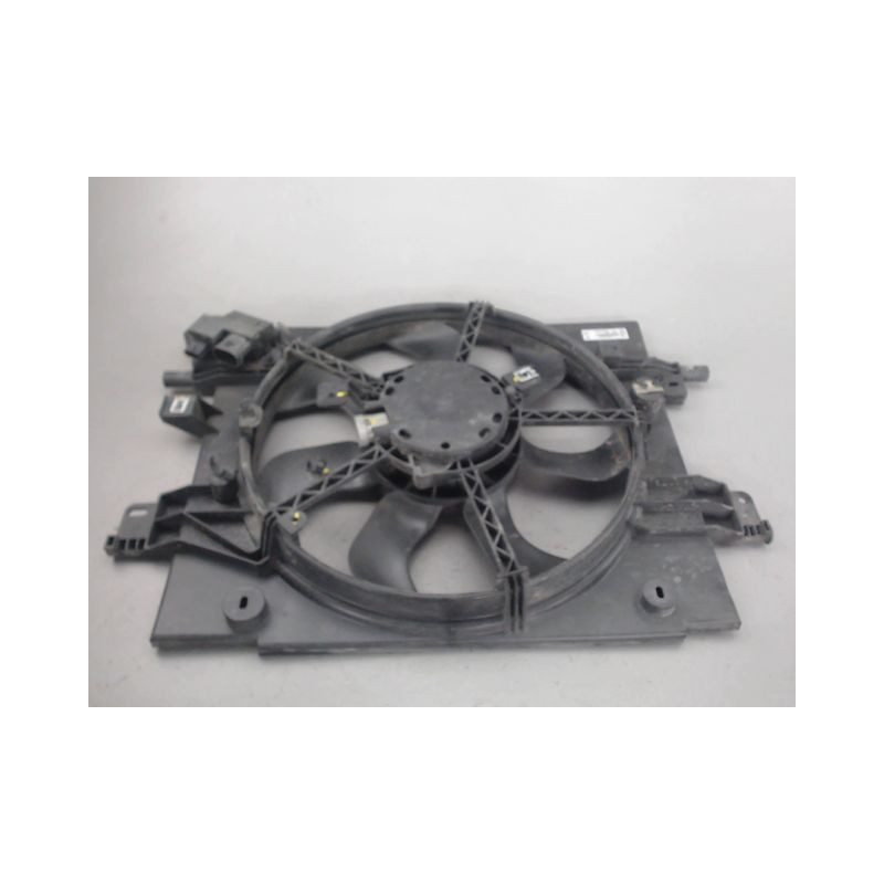 MOTEUR VENTILATEUR RADIATEUR DACIA DUSTER