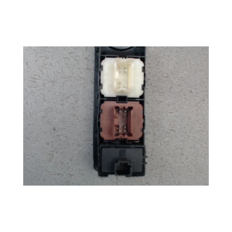 COMMANDE LEVE-GLACE PORTE AVG RENAULT CLIO