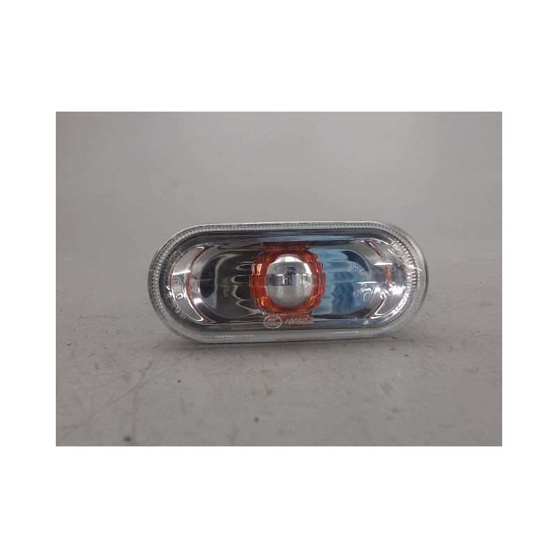 REPETITEUR AILE DROIT VOLKSWAGEN UP