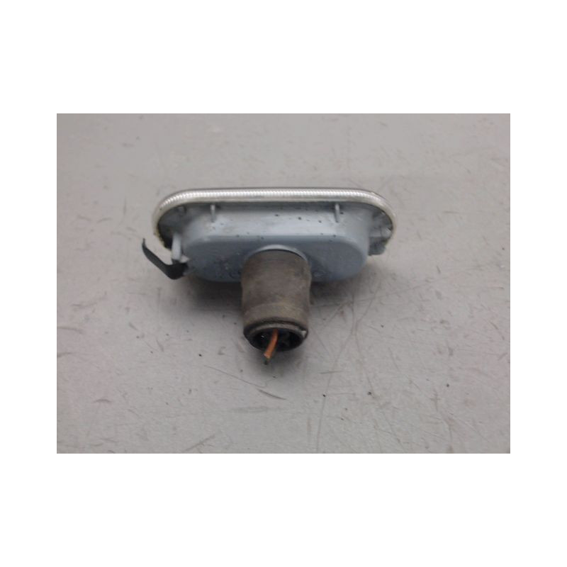REPETITEUR AILE DROIT VOLKSWAGEN UP