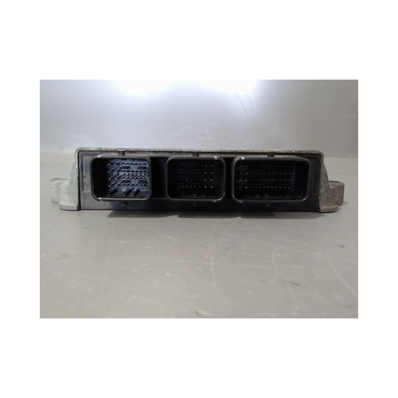 CALCULATEUR MOTEUR PEUGEOT 207