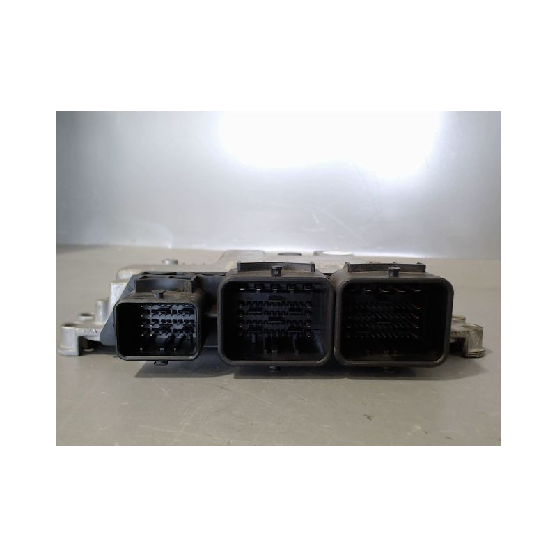 CALCULATEUR MOTEUR PEUGEOT 207