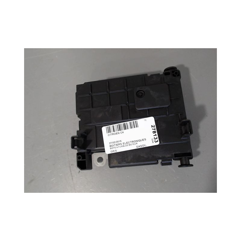 BOITE A FUSIBLES CITROEN C4