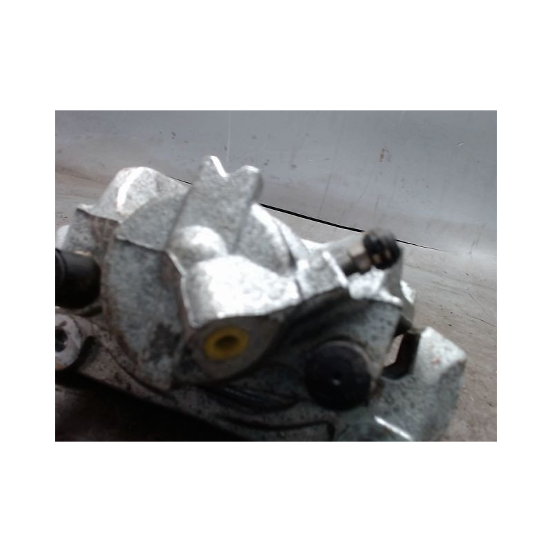 ETRIER DE FREIN AVANT DROIT RENAULT CLIO 5  ESSENCE