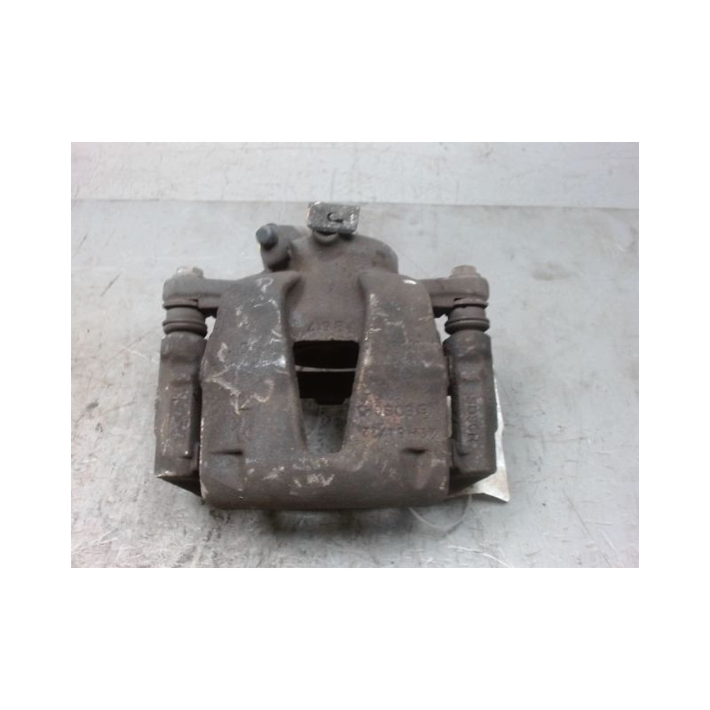 ETRIER DE FREIN AVANT DROIT ALFA ROMEO MITO -08