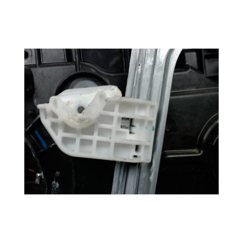 MECANISME+MOTEUR LEVE-GLACE AVANT GAUCHE KIA CEE-D