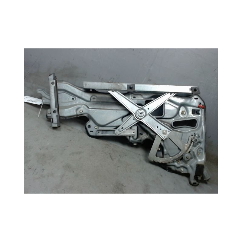 MECANISME+MOTEUR LEVE-GLACE ARRIERE DROIT RENAULT LAGUNA 98-2000