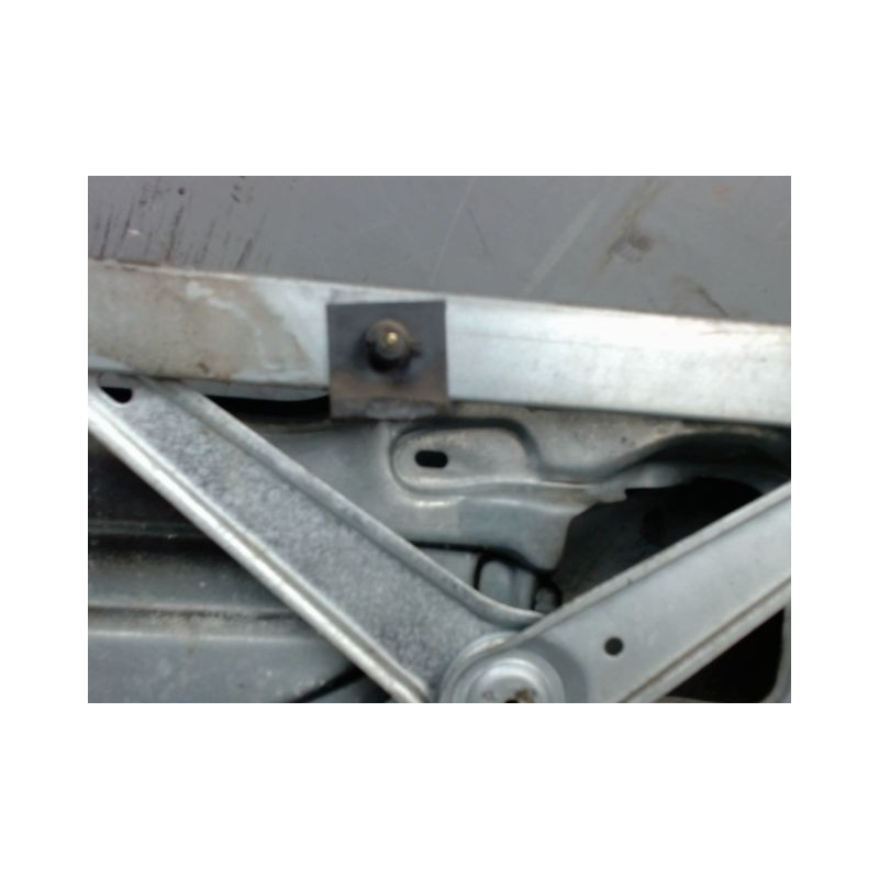 MECANISME+MOTEUR LEVE-GLACE ARRIERE DROIT RENAULT LAGUNA 98-2000