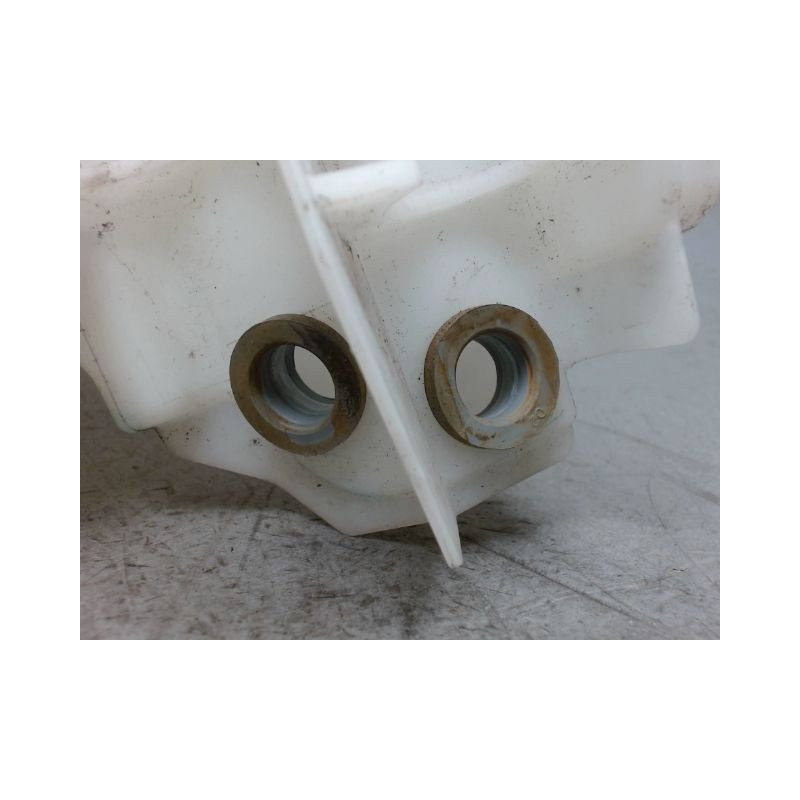 RESERVOIR LAVE-GLACE AVANT NISSAN JUKE