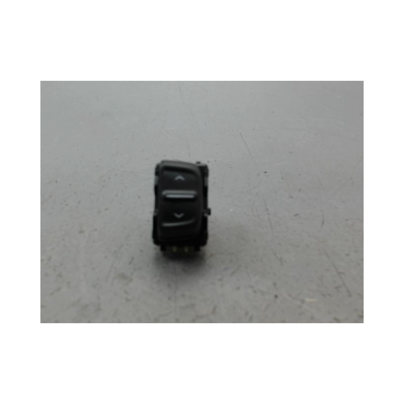 COMMANDE LEVE-GLACE PORTE AVG DACIA SANDERO II Phase 1 2012-...
