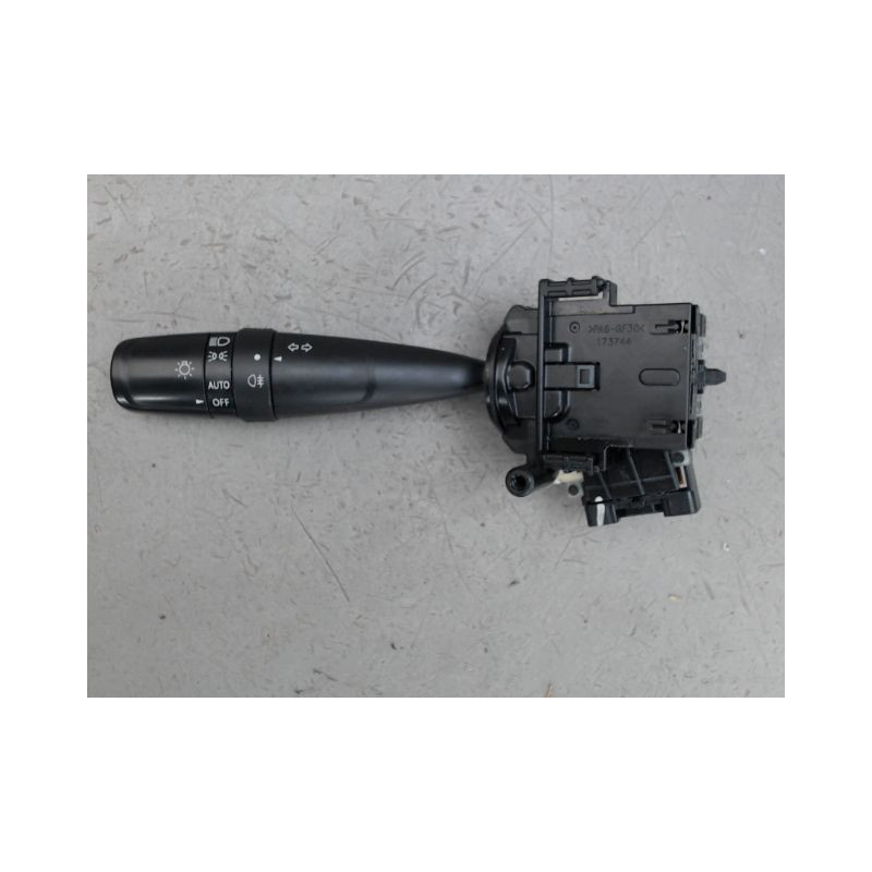 COMMANDE CLIGNOTANT SUZUKI SWIFT