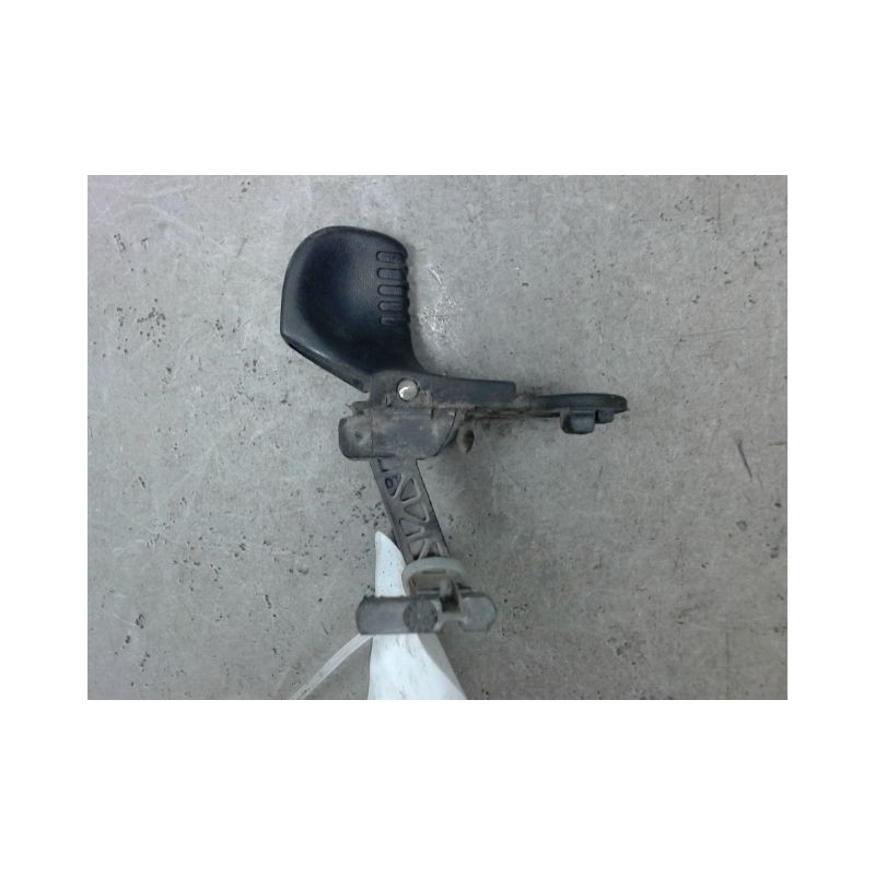 POIGNEE EXTERIEURE PORTE AVANT DROIT RENAULT TWINGO 93-98
