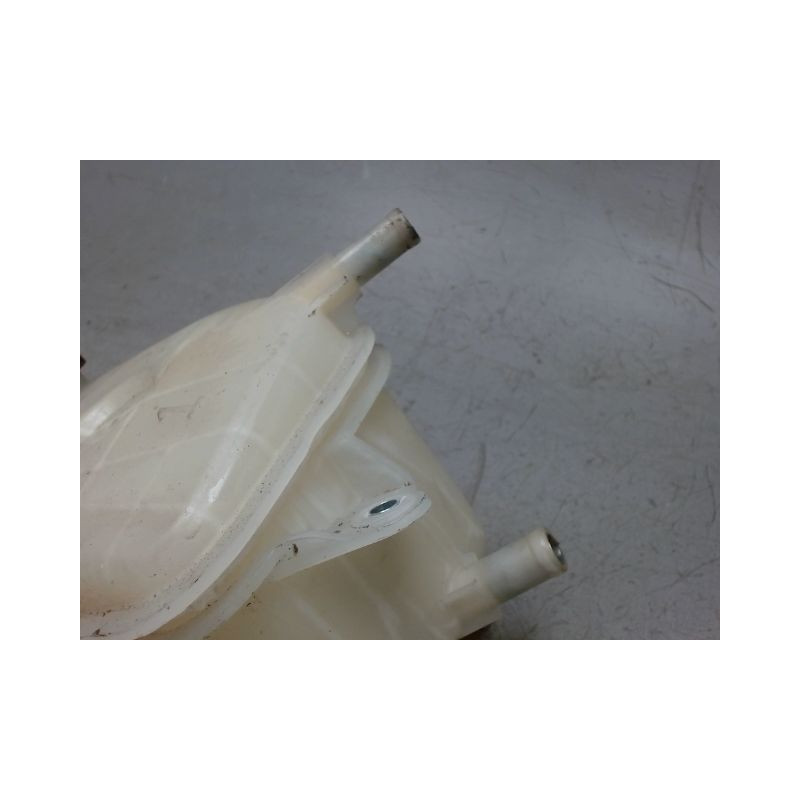 VASE EXPANSION TOYOTA AURIS