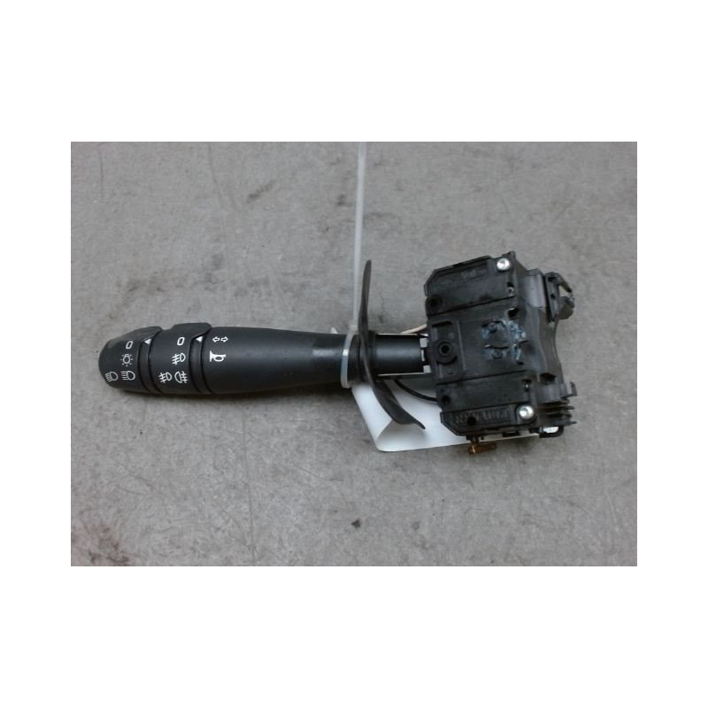 COMMANDE CLIGNOTANT DACIA SANDERO 2008-