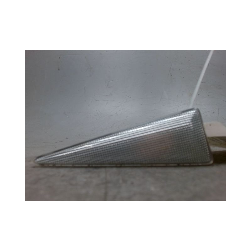 REPETITEUR AILE GAUCHE RENAULT SCENIC II PH.1 03-06
