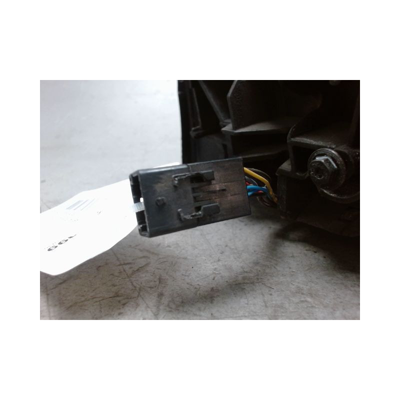 RETROVISEUR EXTERIEUR ELECTRIQUE DROIT RENAULT MEGANE III ESTATE 09-