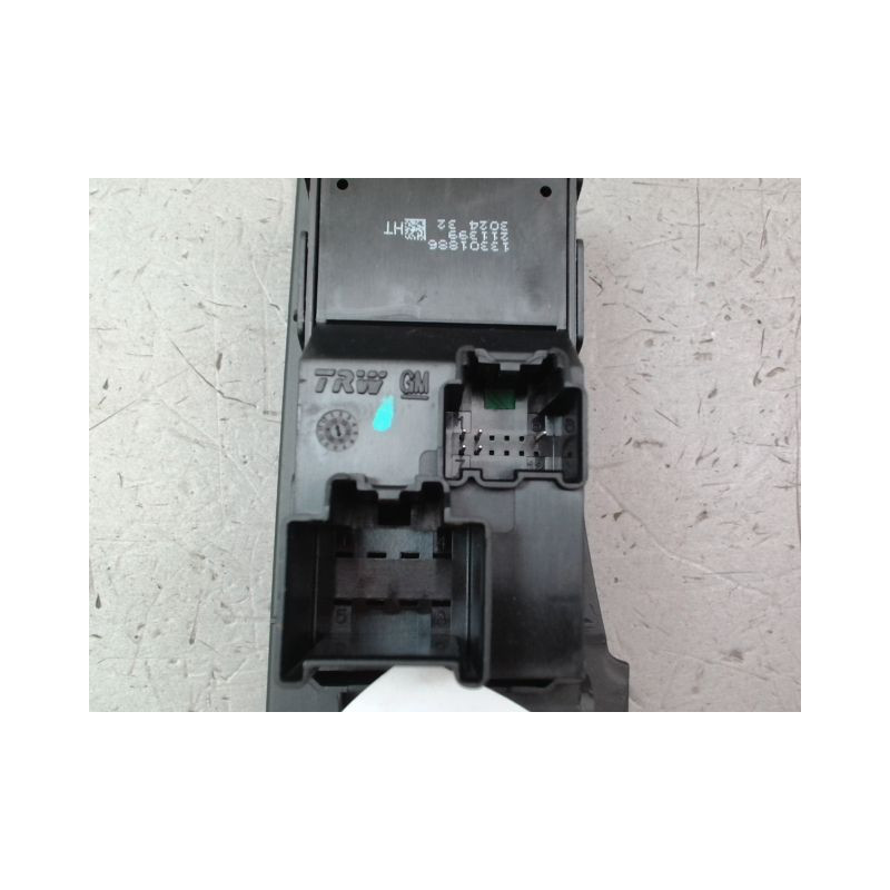 COMMANDE LEVE-GLACE PORTE AVD OPEL ASTRA