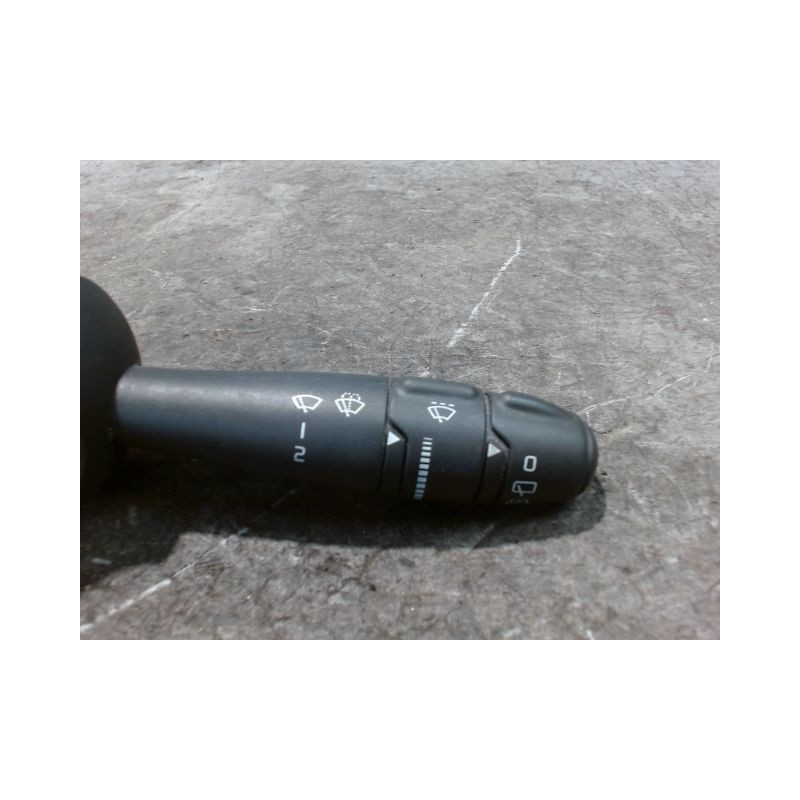 COMMANDE ESSUIE GLACE RENAULT TWINGO 2 2009-