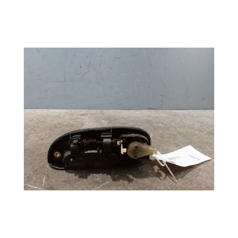 POIGNEE EXTERIEURE PORTE AVANT DROIT RENAULT KANGOO