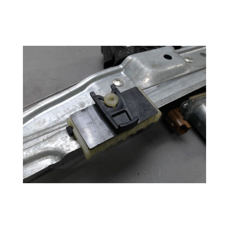 MECANISME LEVE-GLACE ARRIERE GAUCHE DACIA SANDERO