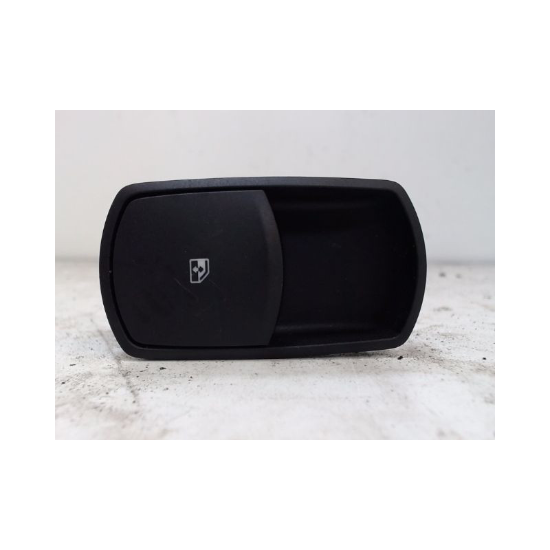 COMMANDE LEVE-GLACE PORTE AVD OPEL CORSA