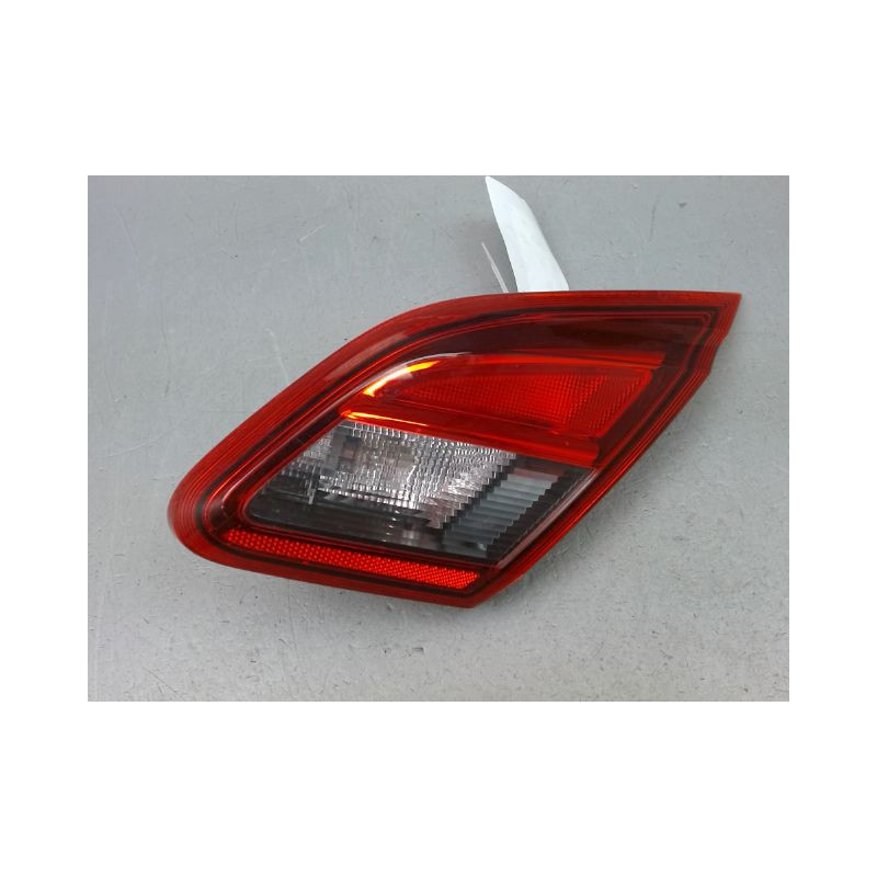 FEU ARRIERE INTERIEUR DROIT OPEL CORSA 2010-