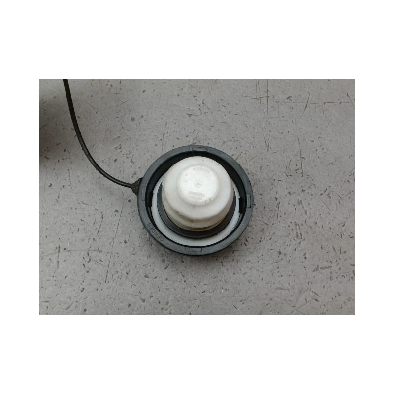 BOUCHON RESERVOIR A CARBURANT OPEL CORSA 2010-
