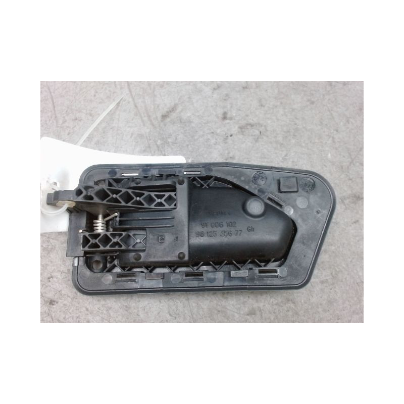 POIGNEE INTERIEURE PORTE AVANT GAUCHE PEUGEOT 306 97-2001