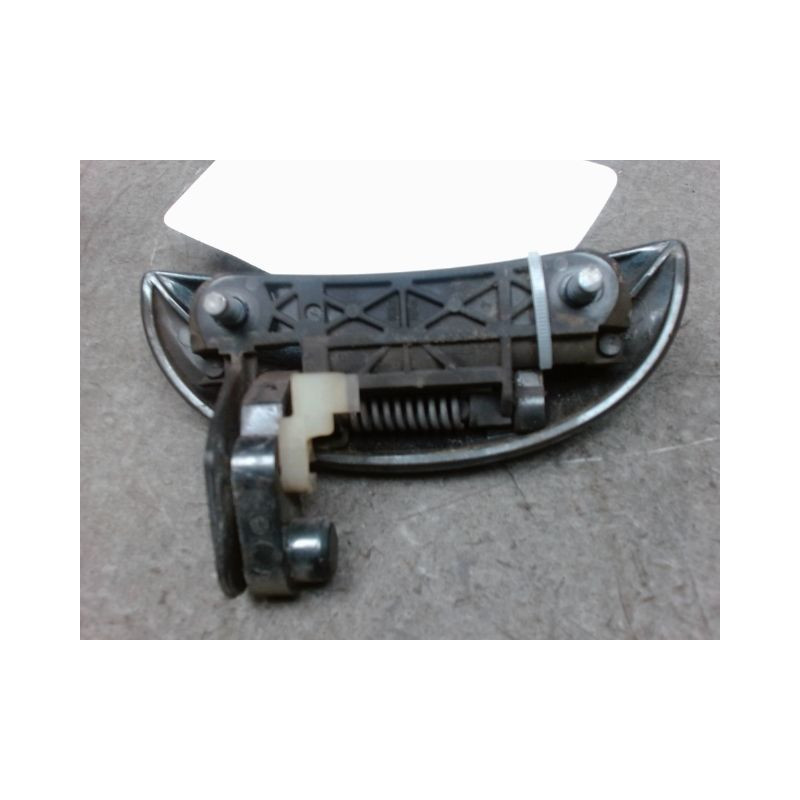 POIGNEE EXTERIEURE PORTE AVANT DROIT TOYOTA AYGO 5P