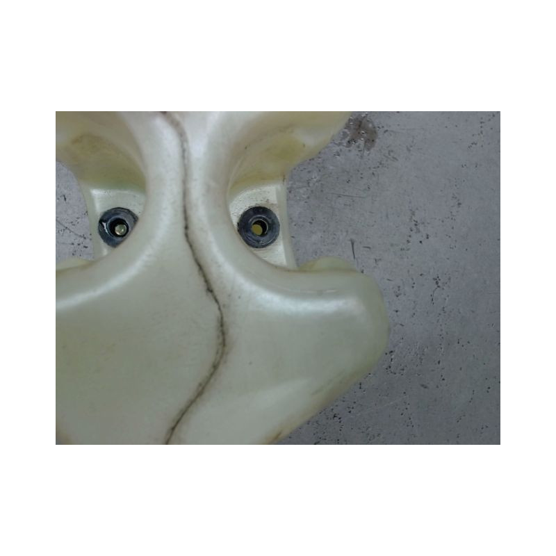 RESERVOIR LAVE-GLACE AVANT RENAULT 5 (SUPER 5)
