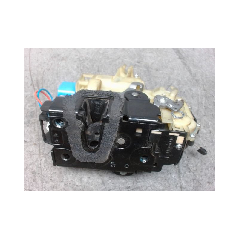 SYSTEME CONDAMNATION AVANT DROIT VOLKSWAGEN POLO 2005-
