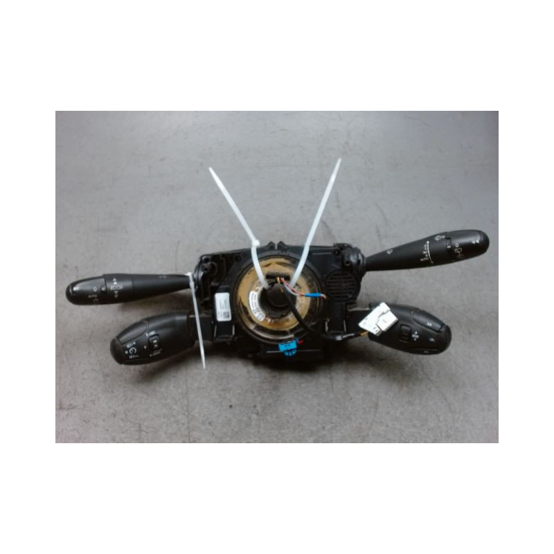 BLOC COMMODOS PEUGEOT 5008 2009-