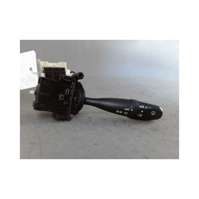 COMMANDE ECLAIRAGE TOYOTA YARIS