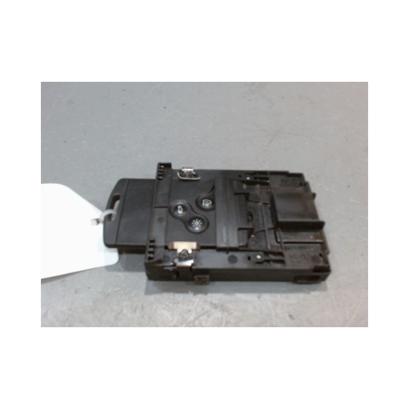 LECTEUR DE CARTE RENAULT MEGANE