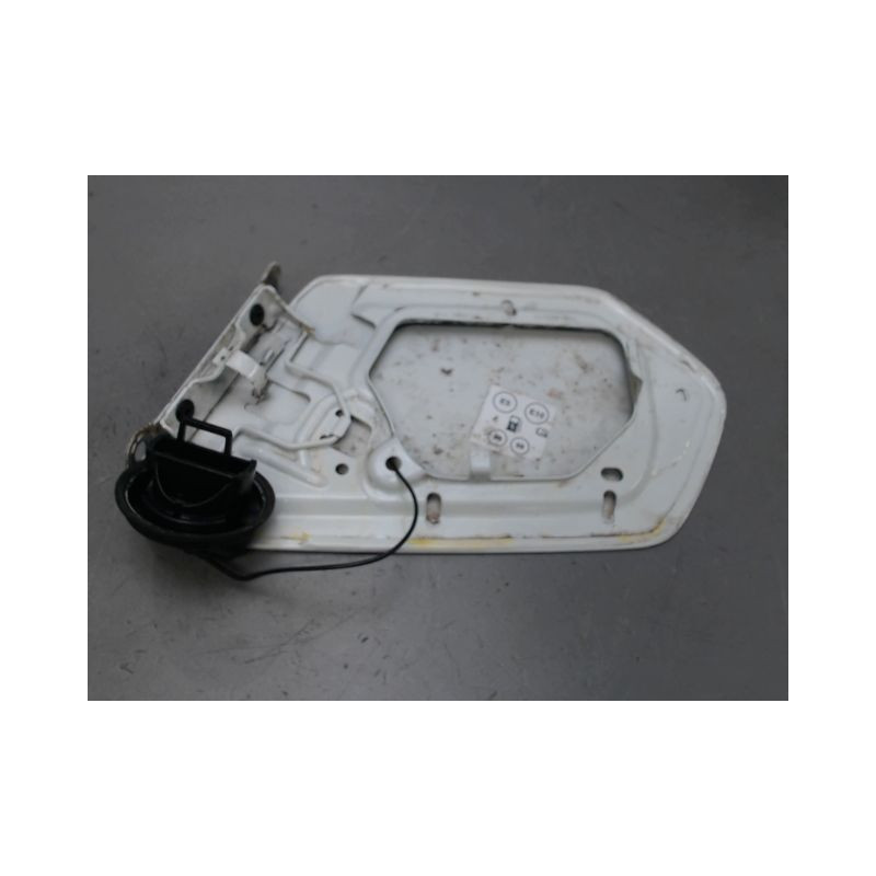 VOLET DE TRAPPE CARBURANT DACIA SANDERO