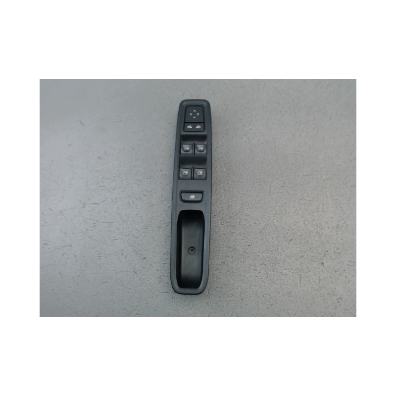 COMMANDE LEVE-GLACE PORTE AVG DACIA SANDERO