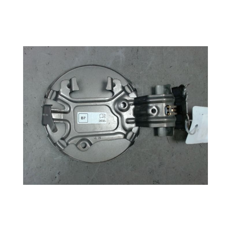 VOLET DE TRAPPE CARBURANT TOYOTA VERSO