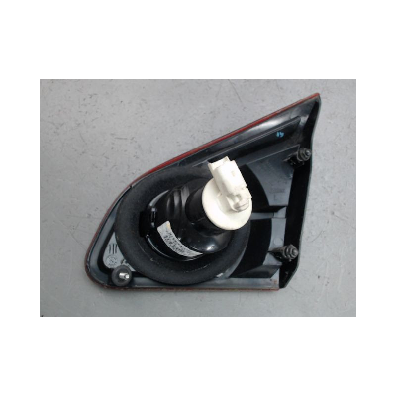 FEU ARRIERE INTERIEUR GAUCHE NISSAN QASHQAI