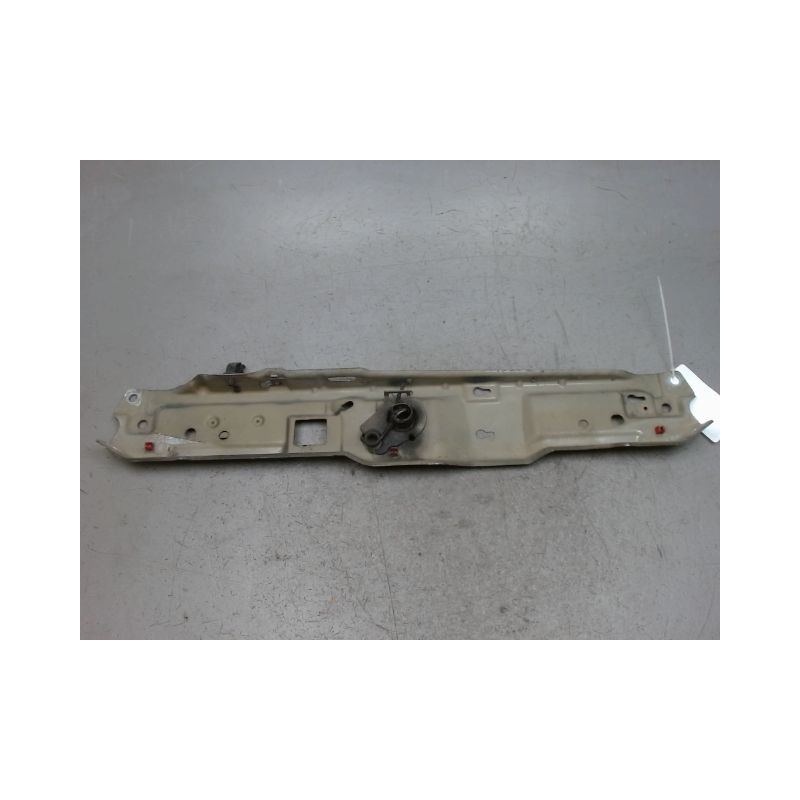 TRAVERSE SUPERIEURE ARMATURE AVANT OPEL CORSA 03-06