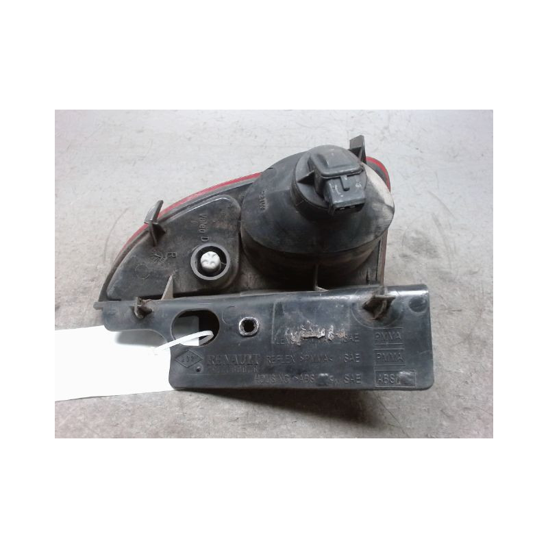 FEU BROUILLARD ARRIERE DROIT RENAULT GRAND ESPACE 2006-