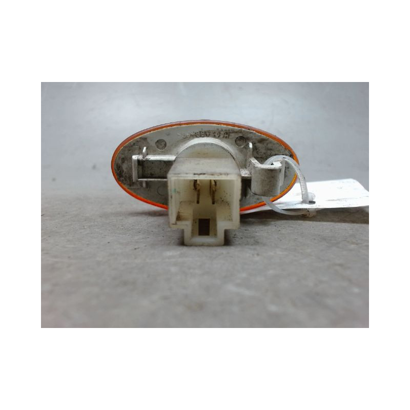 REPETITEUR AILE DROIT NISSAN PIXO