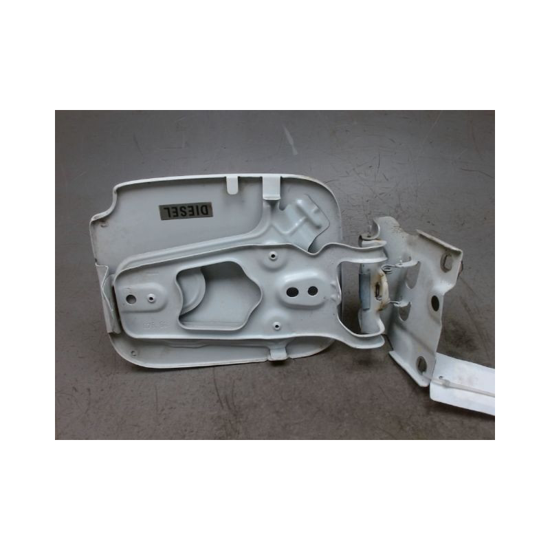 VOLET DE TRAPPE CARBURANT DACIA DUSTER 2010-