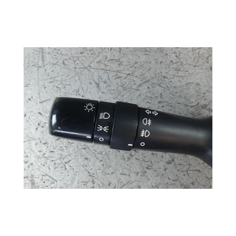 COMMANDE CLIGNOTANT TOYOTA AYGO