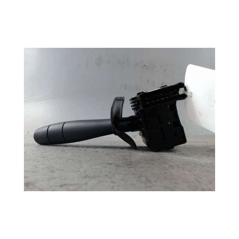 COMMANDE ESSUIE GLACE DACIA LOGAN