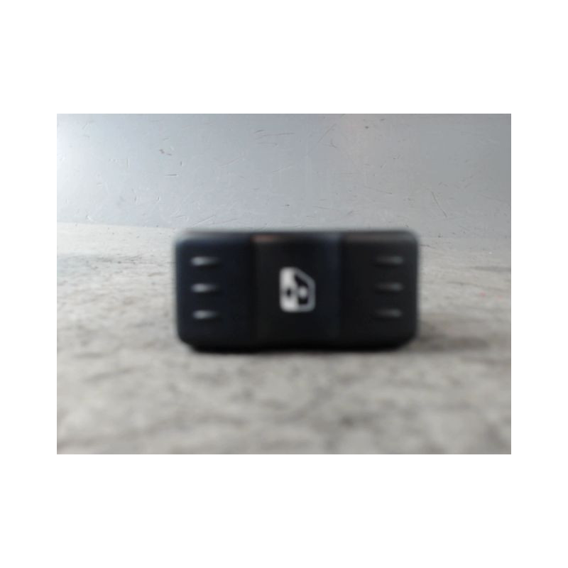COMMANDE LEVE-GLACE PORTE AVG DACIA LOGAN