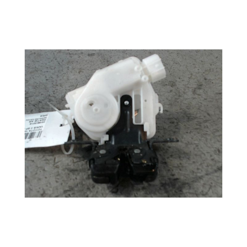 SERRURE HAYON  TOYOTA YARIS II 2010-