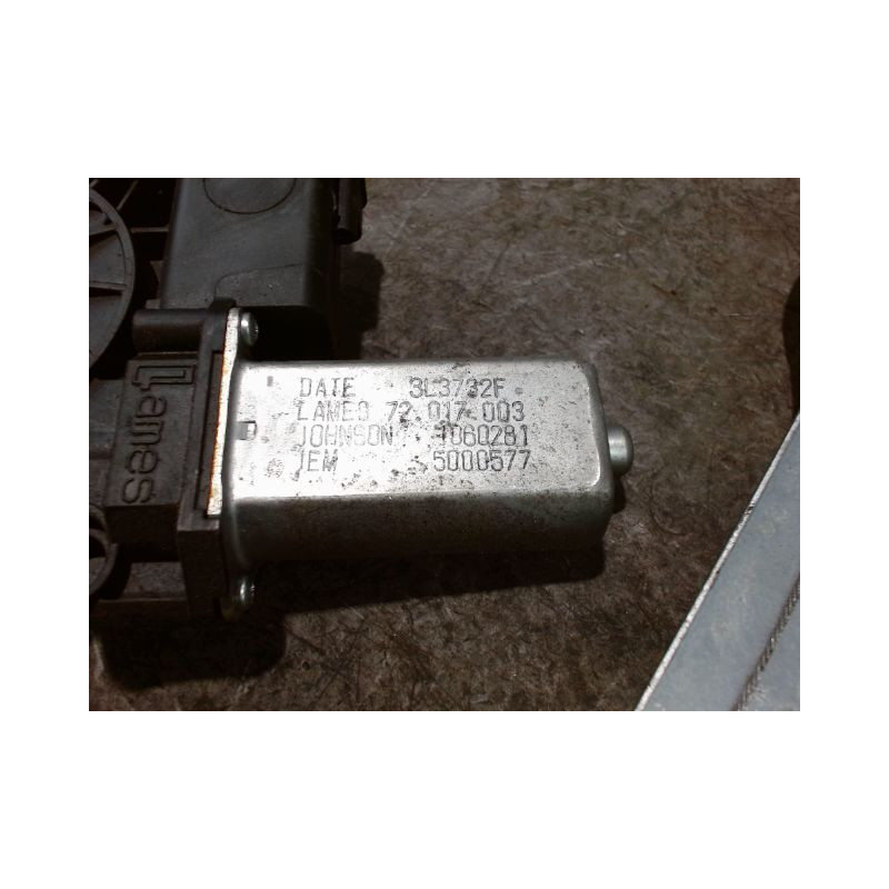 MECANISME+MOTEUR LEVE-GLACE AVANT DROIT OPEL CORSA 2010-